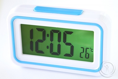Говорящие часы с будильником и термометром