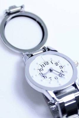 Женские часы с тактильными метками HV-TQ